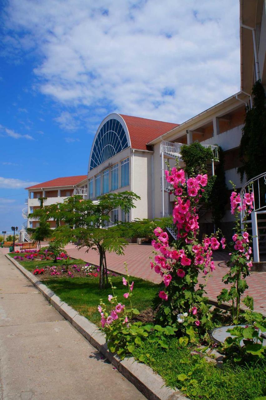 Радуга Курортная Гостиница Zatoka Exterior photo