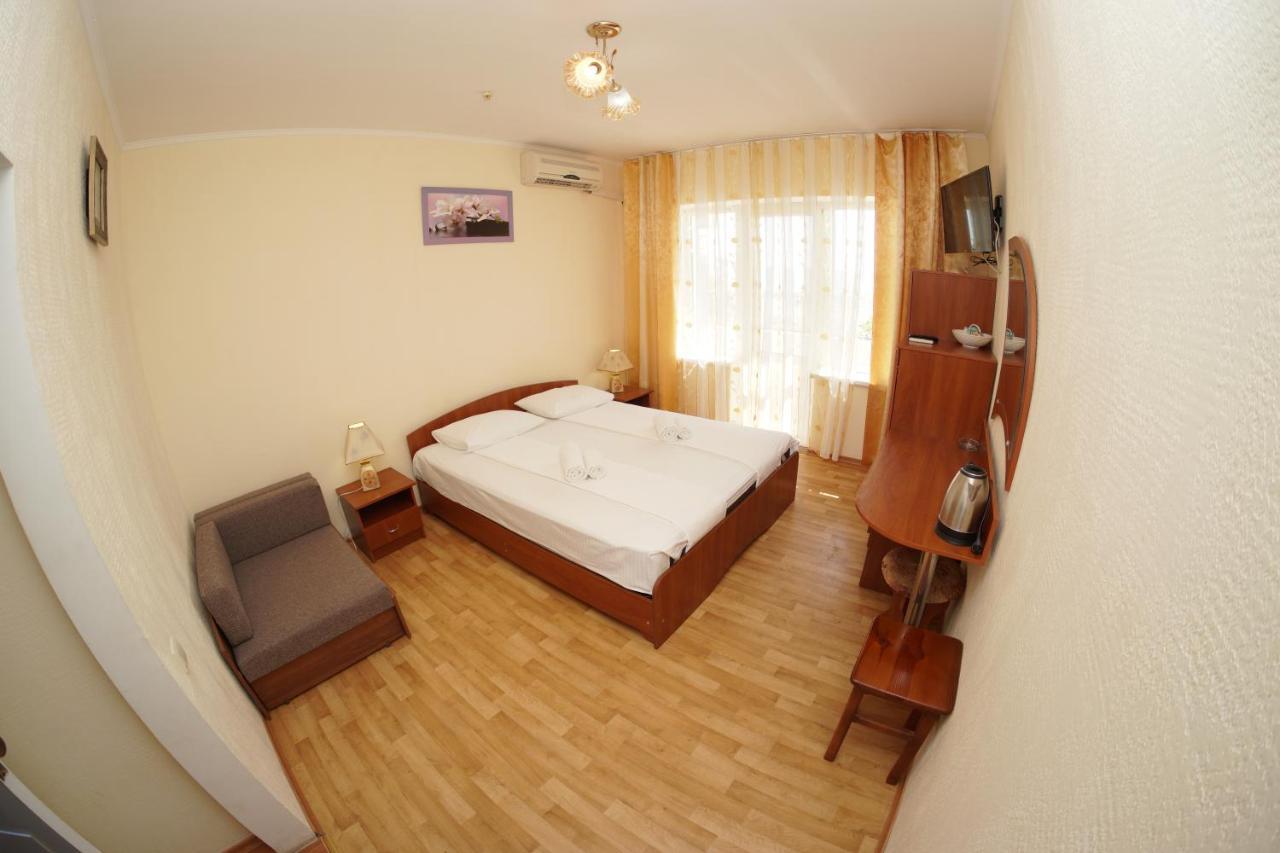 Радуга Курортная Гостиница Zatoka Exterior photo